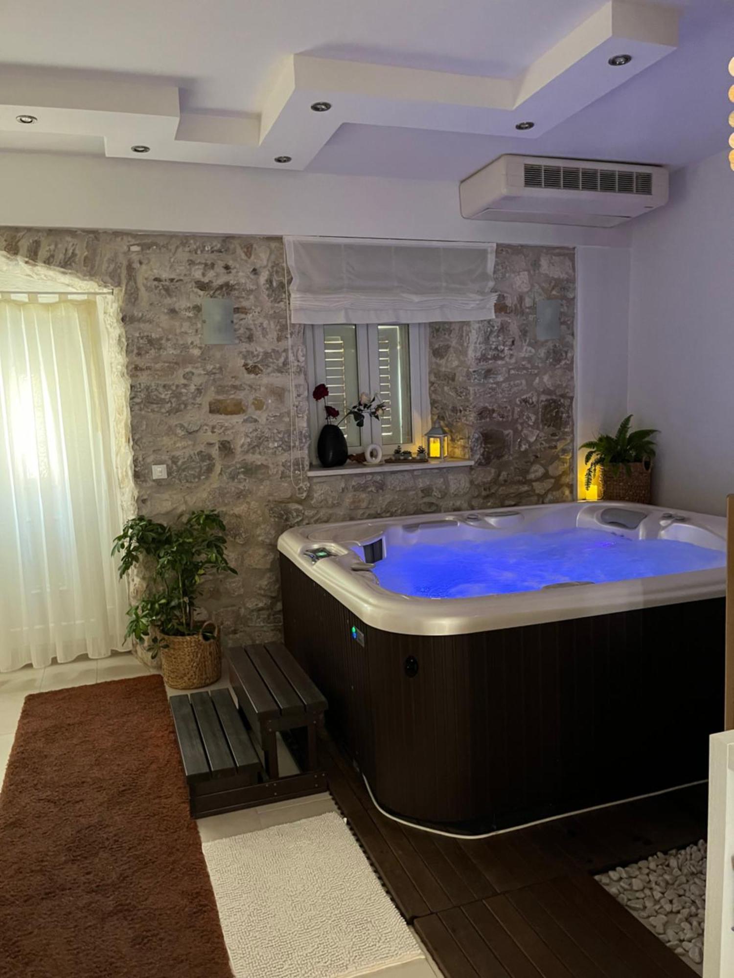 Luxury Apartment Spa "Marina" มาคาร์สกา ภายนอก รูปภาพ